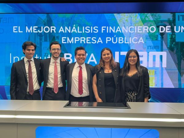 Foto: Estudiantes del ITAM ganan concurso de análisis financiero